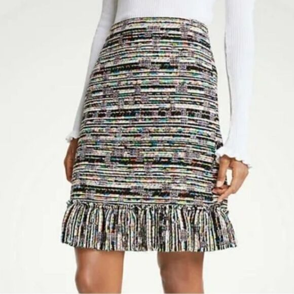 Ann Taylor Tweed Pencil Ruffle Skirt Petite 8P - Picture 2 of 9
